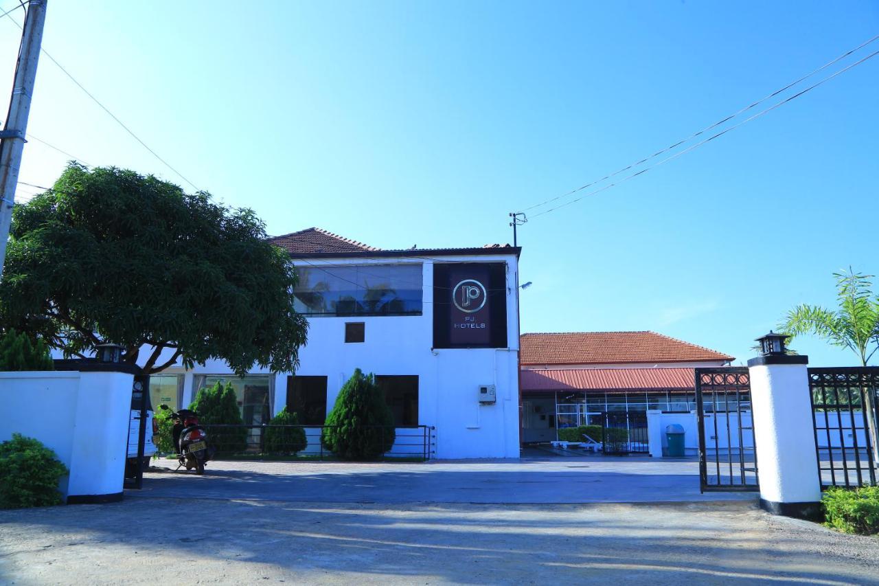 Pj Hotels Jaffna Exterior photo