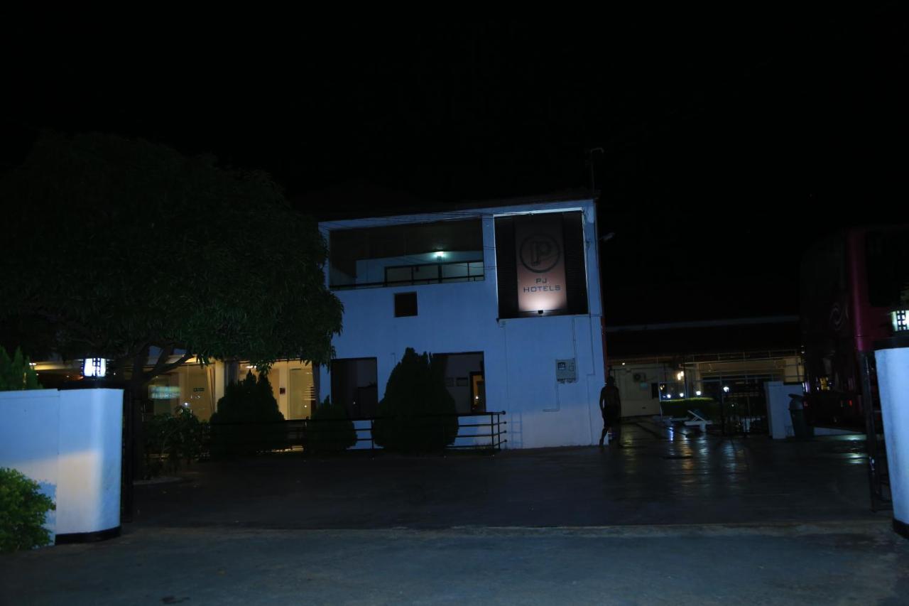 Pj Hotels Jaffna Exterior photo